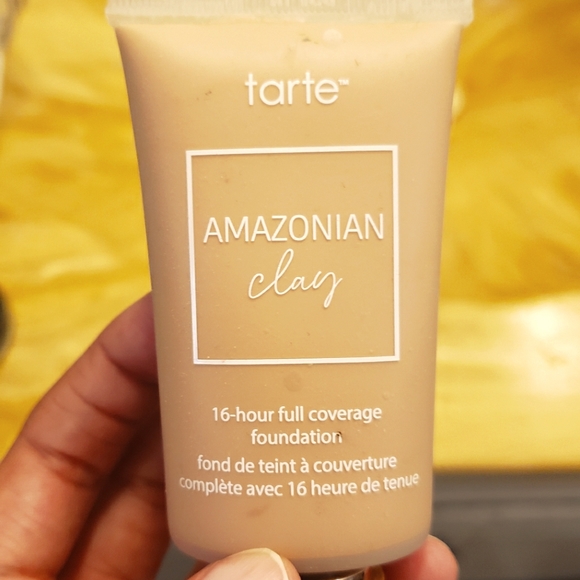 Tarte Amazonian Clay Foundation in Medium Beige